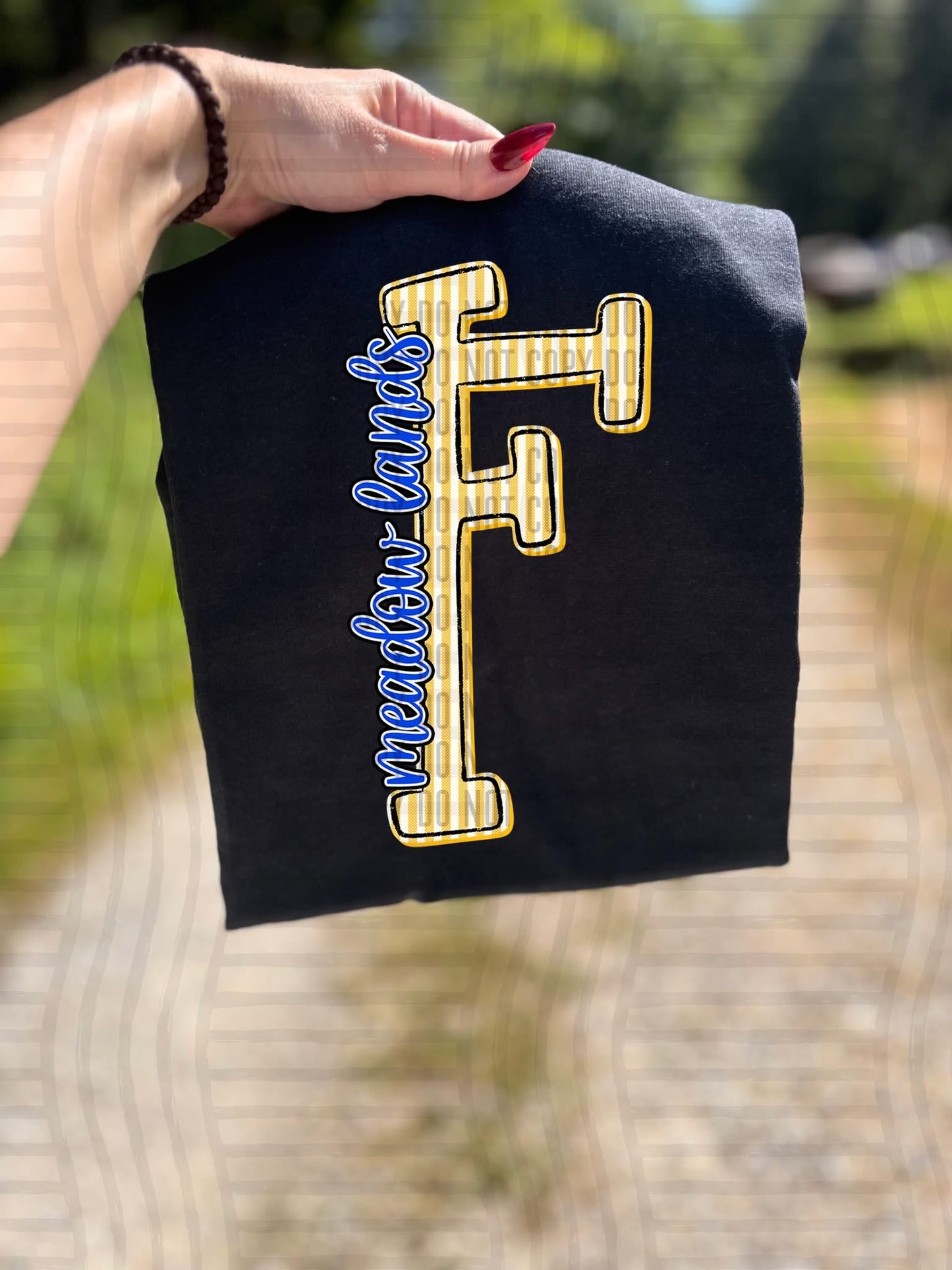 Meadow Lands F. Seersucker Initials